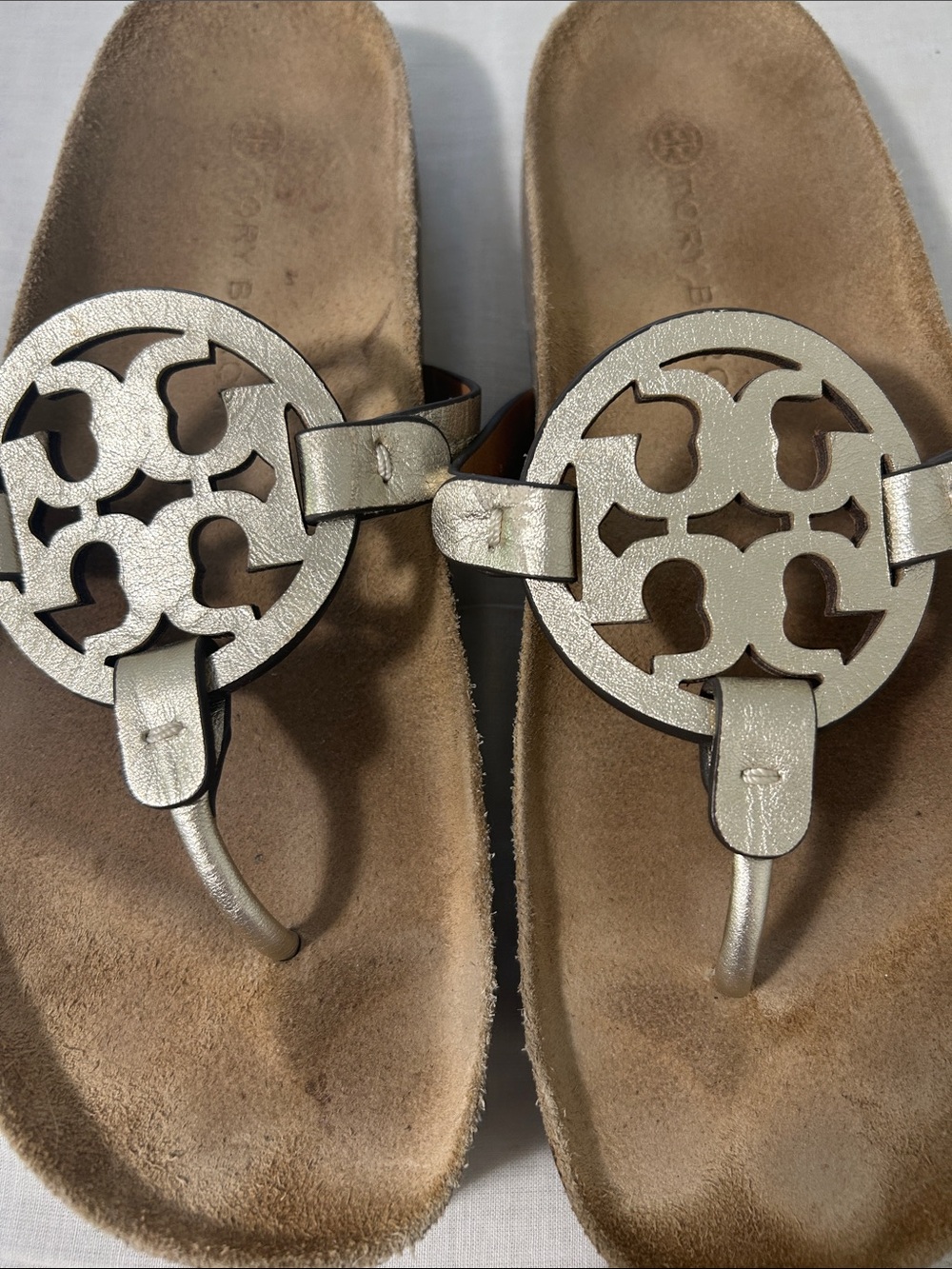 Tory Burch Metallic Logo Thong Sandals - Gold - Picture 2 of 3